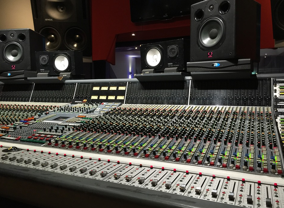 sound mixer